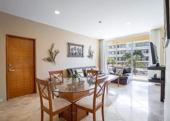 Ixchel Beach Hotel